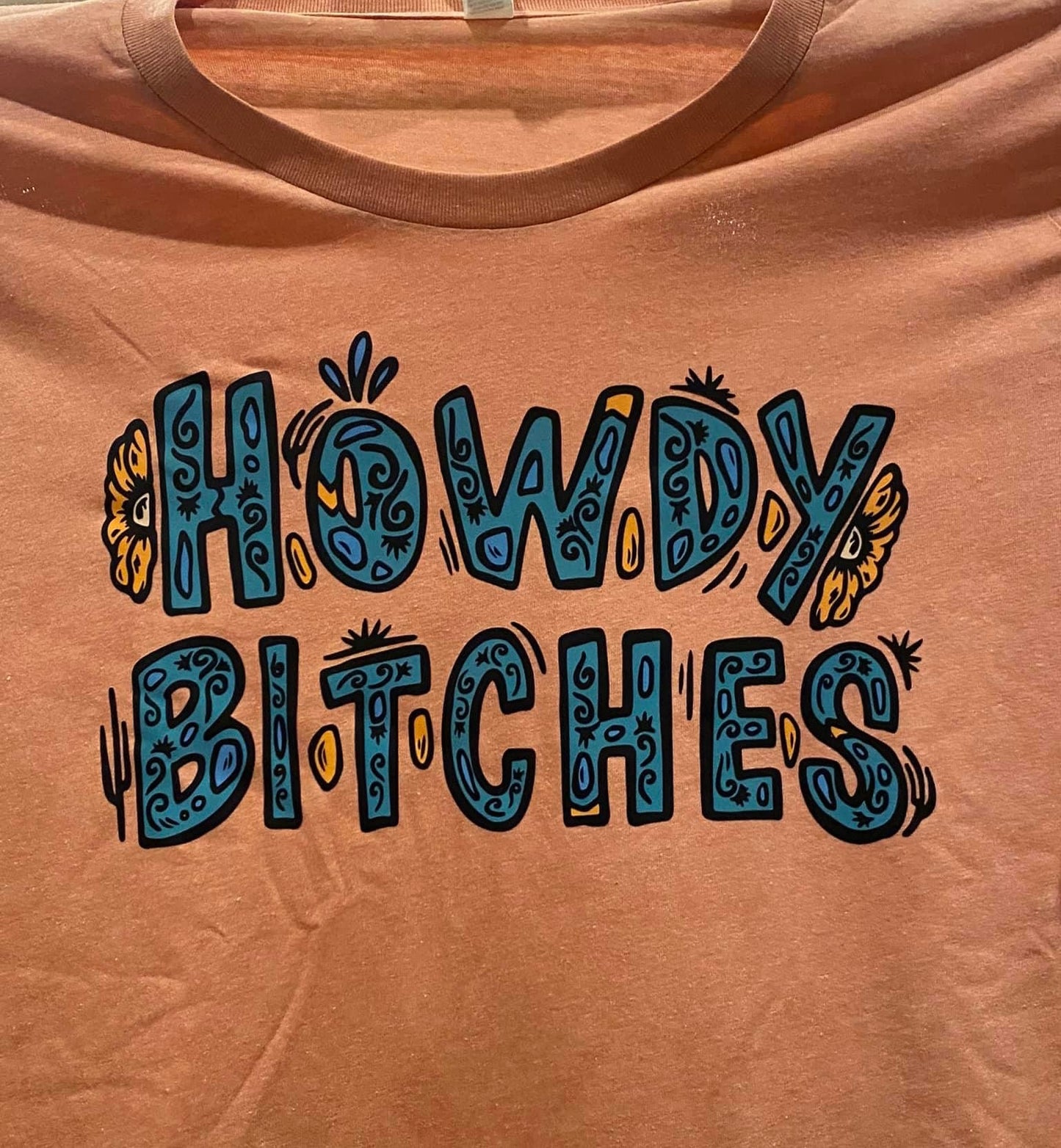 T-Shirt “Howdy B”